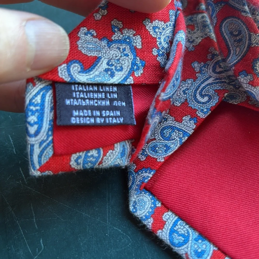Ligatta Red and Blue Paisley Print Linen Tie